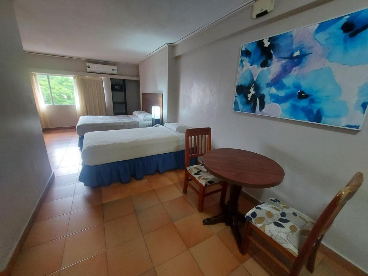 Hotel Tower House Suites Panama City Eksteriør billede